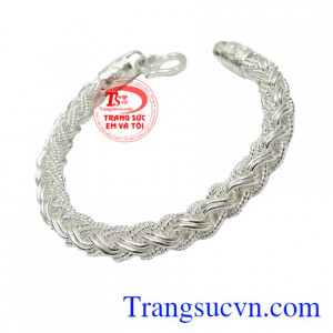 Trang sức Em và Tôi nhận đặt chế tác theo yêu cầu của khách hàng.