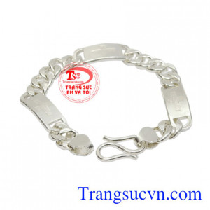 Đeo chiếc lắc tay này giúp nam giới trở nên thu hút và ấn tượng hơn.