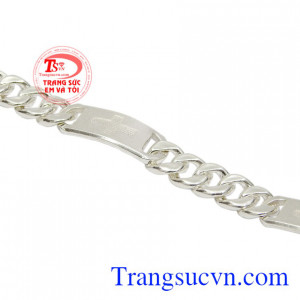 Không giống các sản phẩm trang sức khác lắc tay bạc vừa để làm đẹp, đeo thời trang vừa mang lại nhiều lợi ích về sức khỏe cho phái nam.