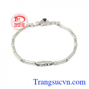 Lắc tay vàng trắng tinh tế được chế tác với công nghệ 3D hiện đại tạo nên một sản phẩm hoàn hảo. 