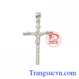 Mặt bạc hình thập giá bền đẹp, được chế tác tinh xảo, phù hợp với nhiều kiểu dây chuyền.