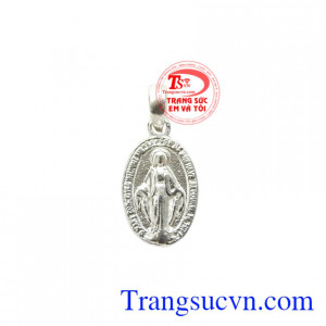 Mặt bạc nhỏ đức mẹ ban ơn được chế tác nhỏ xinh từng đường nét tinh tế.