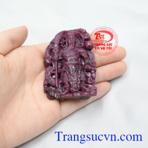 Mặt ruby Quan Vân Trường phù hợp mệnh Thổ và Hỏa.