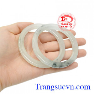 Ngọc miến điện vòng đôi bản vuông chất lượng.