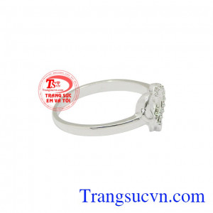 Sản phẩm đang được rất nhiều khách hàng yêu thích và lựa chọn. Nhẫn bạc nữ trái tim