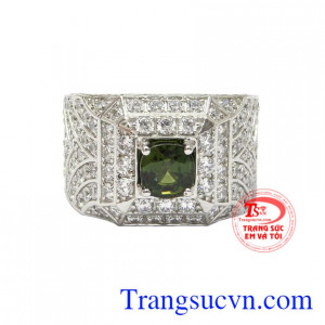 Nhẫn nam vàng trắng mang đến sự thời thượng, cá tính cho nam giới.