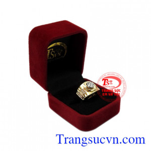 Với hàng nghìn các mẫu nhẫn nam khác nhau theo từng phong cách, trang sức Em và Tôi đảm bảo đem đến cho khách hàng những sản phẩm chất lượng.