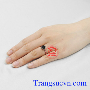 Nhẫn nữ saphir thanh tú 18k