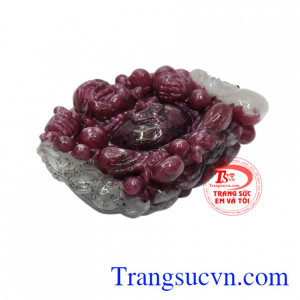 Phật Di Lặc được biết đến là vị phật mang đến niềm vui, hạnh phúc và tài lộc đến cho gia chủ.