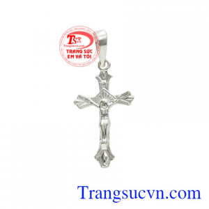 Thánh giá bạc nhỏ đức tin được chế tác công phu mang đến một sản phẩm hoàn hảo cho người dùng.