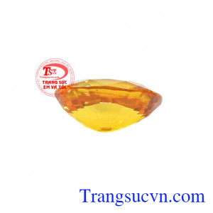 Viên saphir vàng bình an có giấy kiểm định đá quý uy tín đảm bảo.