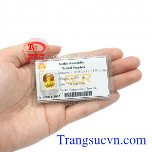 Saphir vàng còn là biểu tượng của sự giàu sang, sung túc và thịnh vượng mang đến may mắn cho người dùng.