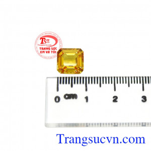 Viên saphir vàng đại cát chất lượng