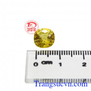 Viên saphir vàng thiên nhiên đẹp