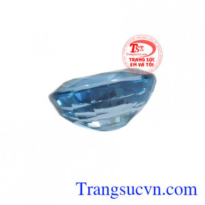 Viên Topaz hưng thịnh phù hợp cho người mệnh Thủy và Mộc.