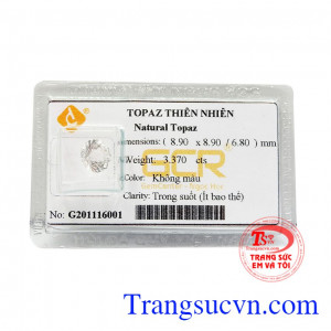 Viên topaz trắng tinh tế