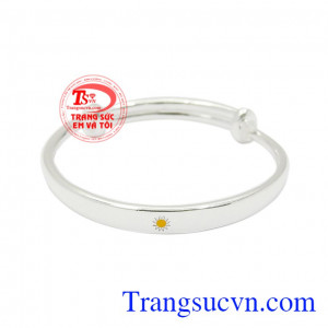 Vòng bạc đẹp cho bé
