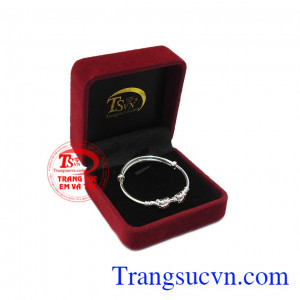 Không chỉ có vậy, bạc giúp cân bằng các yếu tố trong cơ thể, giúp thoát nhiệt nhanh chóng giúp phòng chống một số bệnh. Vòng bạc mèo kitty đẹp