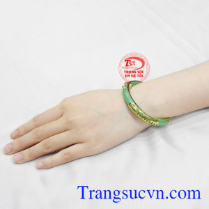 Vòng cẩm thạch bọc vàng kim tiền sự lựa chọn tài lộc đến cho phái đẹp.