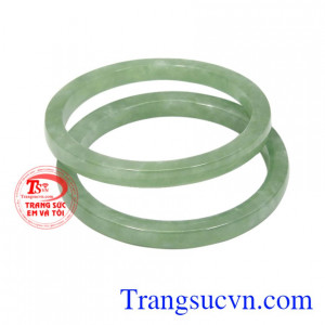 Đây cũng là loại ngọc quý được rất nhiều khách hàng yêu thích và lựa chọn.