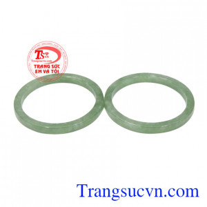 Trong phong thủy, người ta tin rằng ngọc cẩm thạch có tác động tích cực không chỉ sức khỏe mà cả tiền tài của chủ nhân.