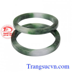 Ngọc cẩm thạch có tác dụng tăng cường sự tập trung, cải thiện các mối quan hệ.