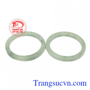 Ngọc cẩm thạch chứa nguồn năng lượng dồi dào, là tinh hoa quý báu nhất của đất trời.