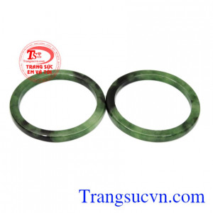 Vòng ngọc chính là món trang sức được các bà, các mẹ yêu thích.
