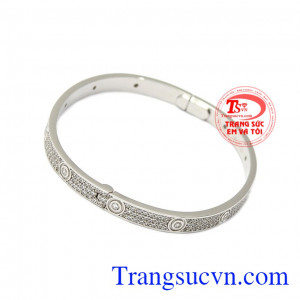 Thiết kế tinh xảo, phù hợp làm quà tặng cho phái đẹp. Vòng tay nữ đẳng cấp