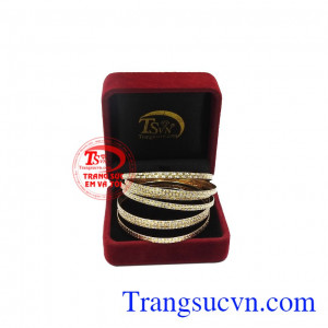 Vòng tuần mang ý nghĩa may mắn và tài lộc. 