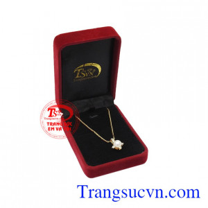 Bộ mặt ngọc trai kiêu sa chất lượng.