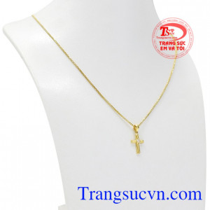 Bộ sản phẩm sẽ đem đến vẻ thời thượng và nữ tính đến cho người đeo.