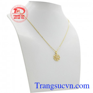 Bộ trang sức bông tuyết đẹp mang phong cách thời trang và hợp xu hướng.