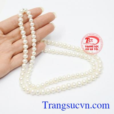 Chuỗi cổ ngọc trai đôi tinh tế.
