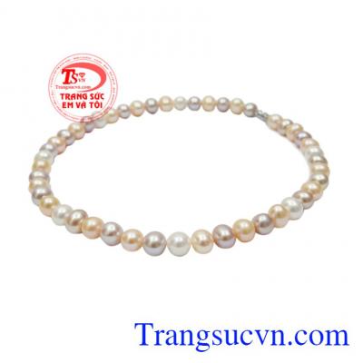 Chuỗi cổ ngọc trai màu sắc quý phái, đảm bảo chất lượng.