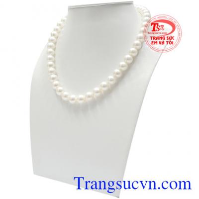 Ngoài ra, ngọc trai còn là biểu tượng của may mắn và bình an cho người đeo.