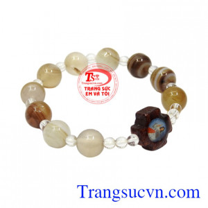 Đá mã não có tác dụng lưu thông khí huyết, giảm căng thẳng mệt mỏi cho người dùng.