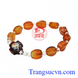 Do vậy các sản phẩm trang sức mã não được nhiều khách hàng ưa chuộng và là món quà ý nghĩa.