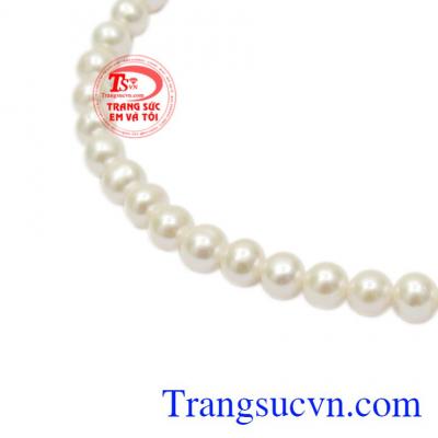 Chuỗi ngọc trai quý bà chất lượng.