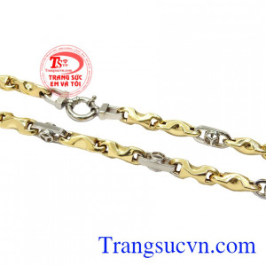 Với nhu cầu ngày càng cao, trang sức Em và Tôi luôn đem đến cho khách hàng những mẫu mã đẹp nhất, chất lượng nhất.