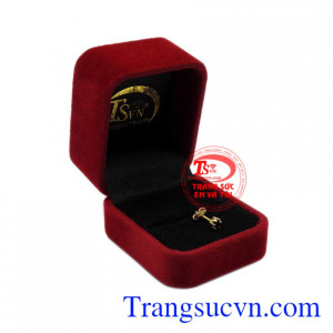 Hoa tai Saphir tinh tế chất lượng.