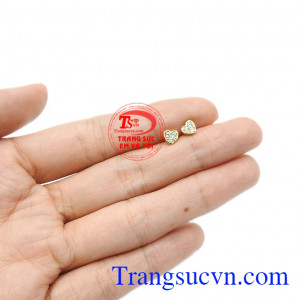 Hoa tai trái tim bé nhỏ nhận đặt chế tác theo yêu cầu, giao hàng toàn quốc.