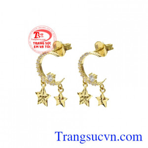 Lấy cảm hứng từ bầu trời ban đêm nhà chế tác hoàn kim đã tạo ra một sản phẩm vừa mang tính thẩm mỹ, vừa nhiều ý nghĩa.