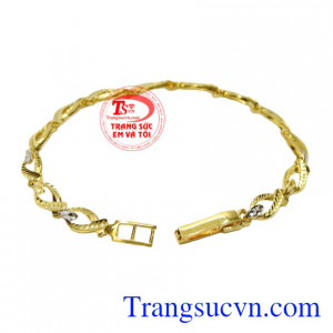 Chiếc lắc tay sẽ giúp cho các quý cô trở nên thanh lịch và thời trang hơn.