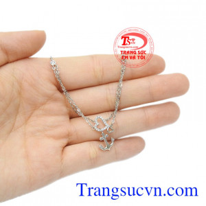 Lắc tay vàng trắng tình yêu chất lượng.