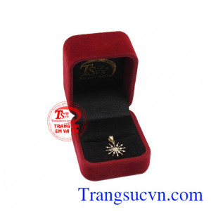 Mặt dây nữ ấn tượng