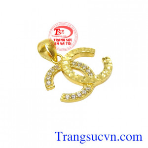 Sản phẩm giúp phái đẹp tôn lên vẻ nữ tính, duyên dáng cho phái đẹp.