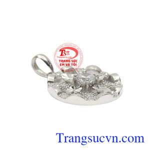 Sản phẩm được chế tác tinh xảo tới từng chi tiết.