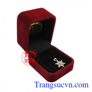 Sản phẩm được bảo hành uy tín, nhận đặt chế tác theo yêu cầu. Mặt hoa tuyết đẹp