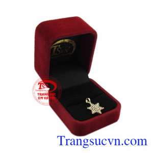 Sản phẩm bền đẹp, sáng bóng. Mặt hoa tuyết may mắn